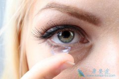 ����ҽ�Ʒ��ֳ�����������۾��ᵼ�½�Ĥ�װ�