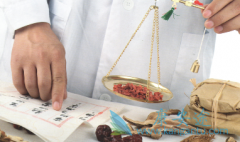 ��ҽ���ƹ������ԱȺ���ҽ��ҩ���к����ƣ�