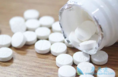 ���������Ⱥ���FDA�ķΰ�ͻ�����Ʒ���֤�͹¶�ҩ�ʸ�